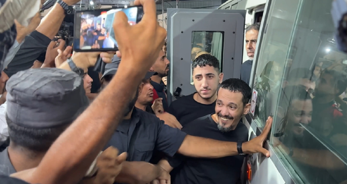 اطلاق سراح 5 أسرى من غزة ونقلهم إلى مستشفى شهداء الأقصى